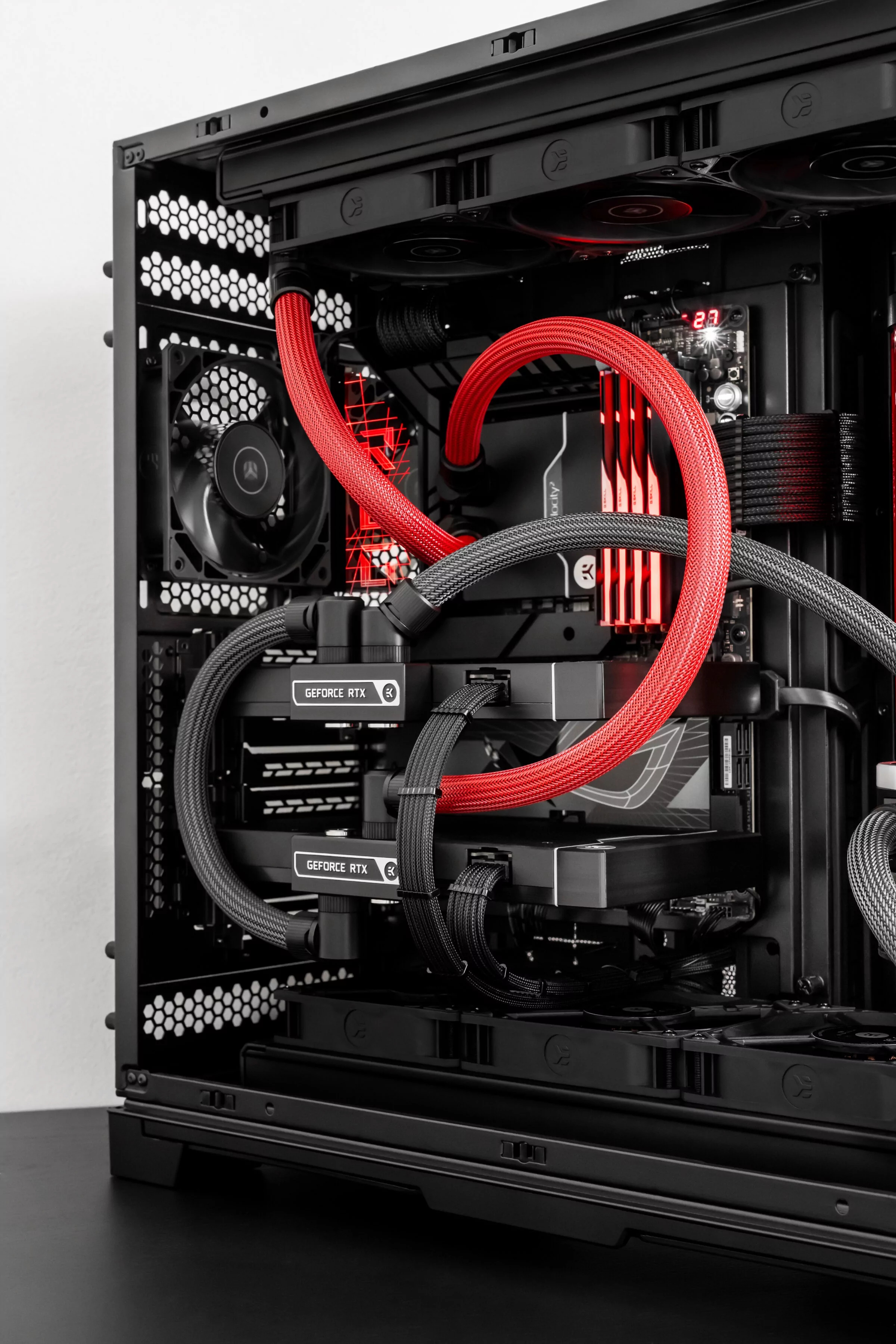 Custom Watercooled PC With High-End Hardware H2O FENN Systems