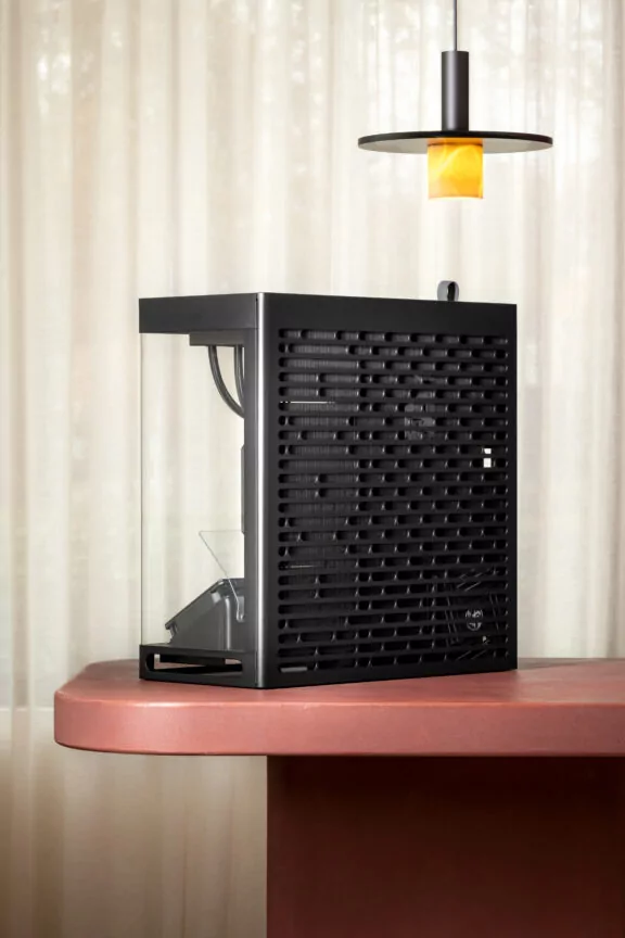 EMBR_Product_Shot_FENN_Systems_High-End_Gaming_PC_Side_Backpanel