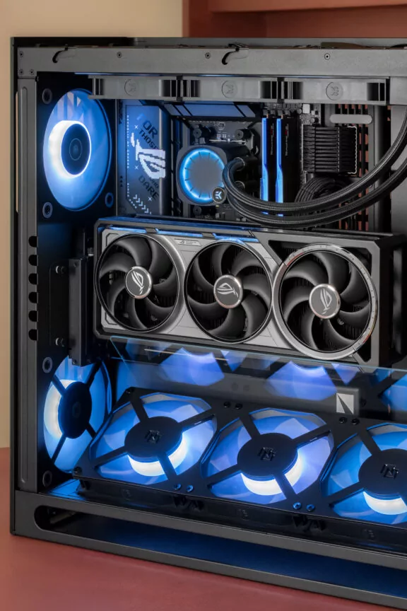 EMBR_Product_Shot_FENN_Systems_High-End_Inside